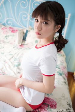 大胸牛奶女